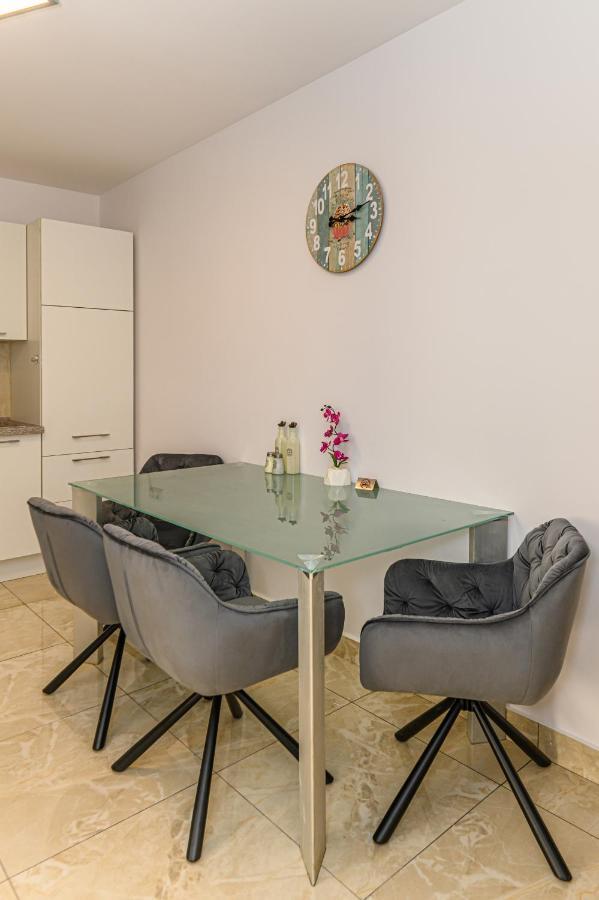 Casa Aurora 1 * Braşov